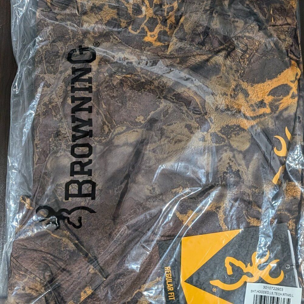 BNWT Browning Hooded Tech Crew (L)- RTW3 Black/Gold‎